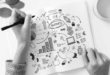 大汗淋漓！骑士队莫布里在田径场训练 主要有阻力跑&amp;amp;带球跑等内容